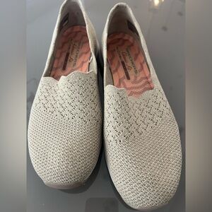 Skechers Women's Slip-On Knit Casual Shoes in Light beige